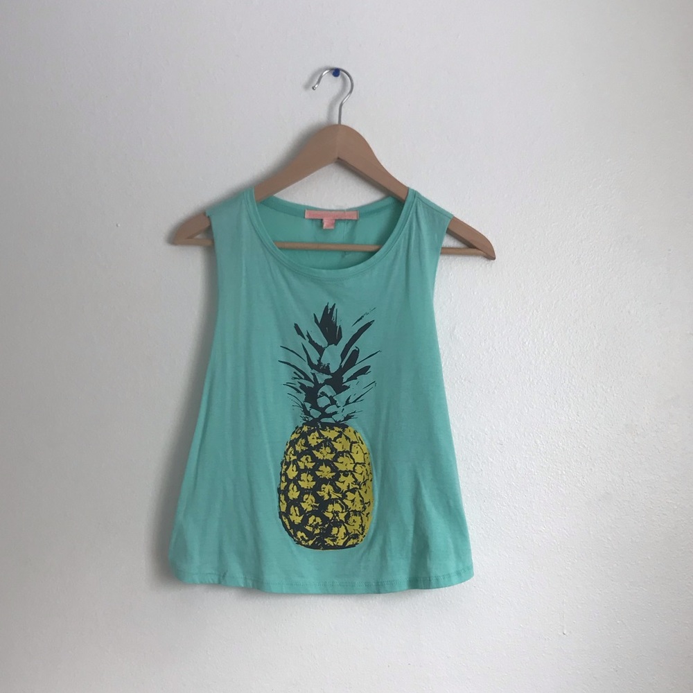 💎 (NEW) Rebellious One Muscle Tank Crop Top 💎